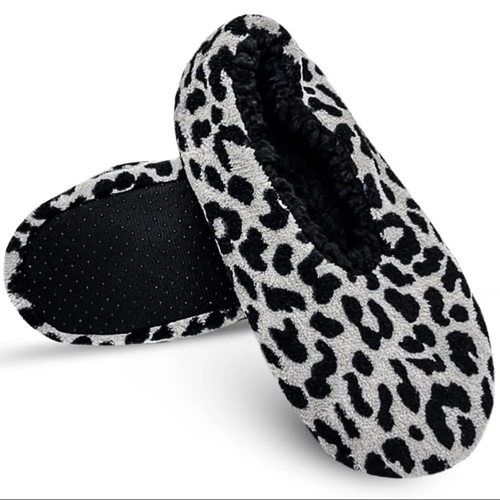ISAAC MIZRAHI Cozy Sherpa Lined Women’s Fuzzy Slipper Socks - Large